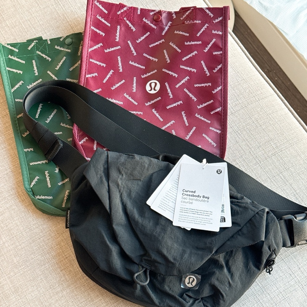 Lululemon Curved Crossbody Bag ЗL, Black, with hand bag tote for gift, NWT